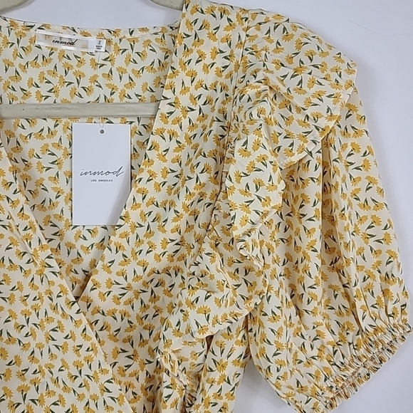 NEW Inmod Los Angeles Women's Folksong Floral Wrap Top in Yellow Size L - Picture 2 of 9